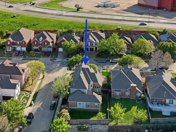 8708  Rugby Road , Irving Texas 75063