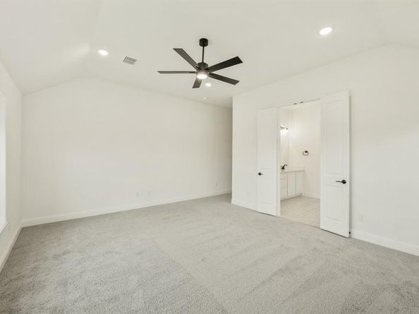 817  Turnbull Avenue , Fort Worth Texas 76247