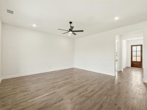 817  Turnbull Avenue , Fort Worth Texas 76247