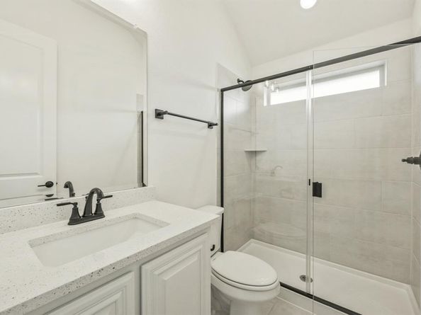 817  Turnbull Avenue , Fort Worth Texas 76247