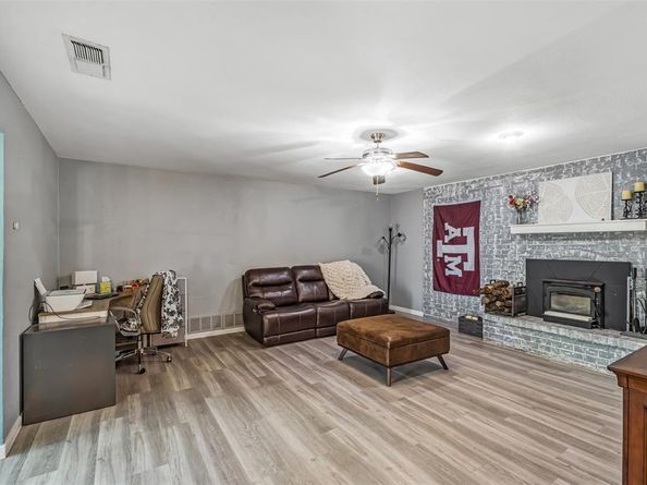 6800  Welch Avenue , Fort Worth Texas 76133