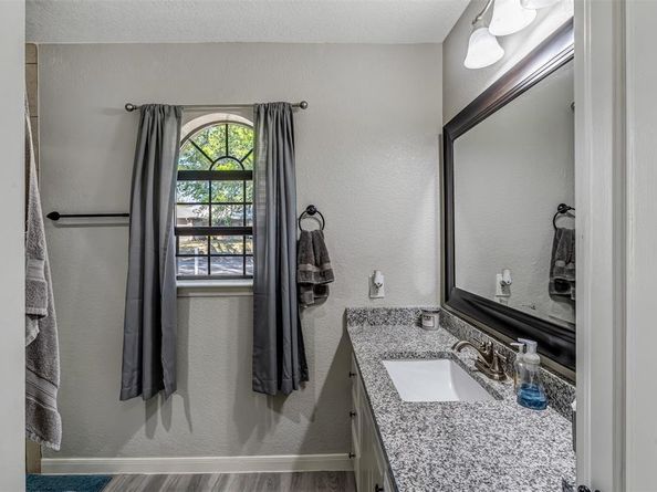 6800  Welch Avenue , Fort Worth Texas 76133