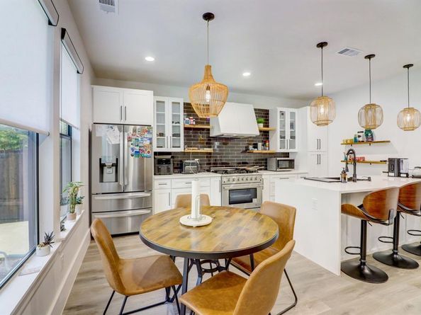 203 S Cockrell Hill Road , Cockrell Hill Texas 75211