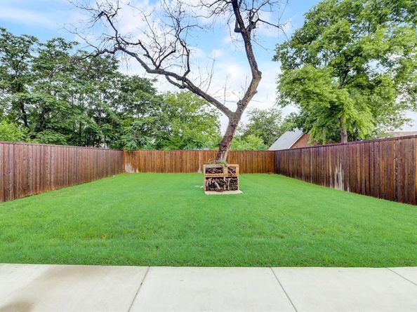 203 S Cockrell Hill Road , Cockrell Hill Texas 75211