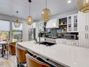 203 S Cockrell Hill Road , Cockrell Hill Texas 75211