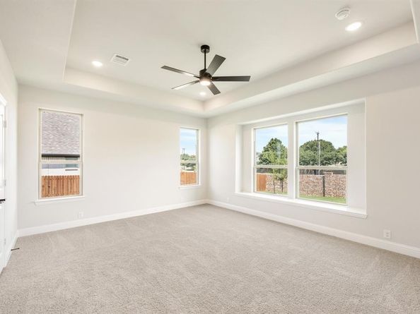 1233  Winona Street , DeSoto Texas 75115
