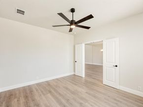 1233  Winona Street , DeSoto Texas 75115