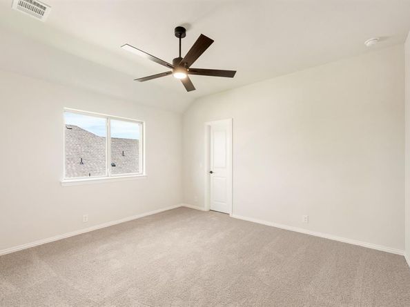 1233  Winona Street , DeSoto Texas 75115