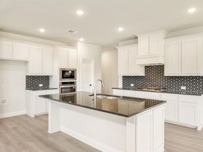 1233  Winona Street , DeSoto Texas 75115