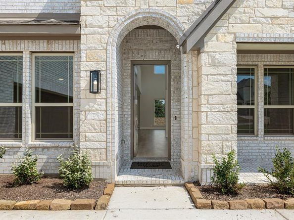 1233  Winona Street , DeSoto Texas 75115