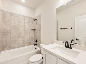 1233  Winona Street , DeSoto Texas 75115