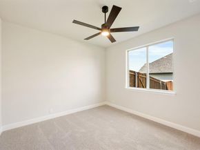 1233  Winona Street , DeSoto Texas 75115