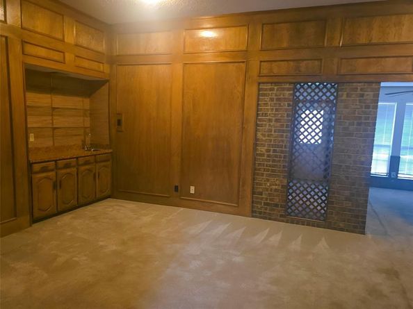432  Larchbrook Drive , Garland Texas 75043