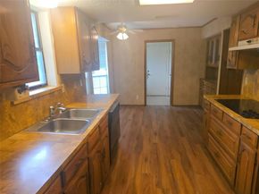 432  Larchbrook Drive , Garland Texas 75043