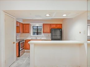 15221  Berry   1005, Dallas Texas 75248