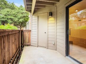 15221  Berry   1005, Dallas Texas 75248