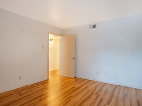 15221  Berry   1005, Dallas Texas 75248