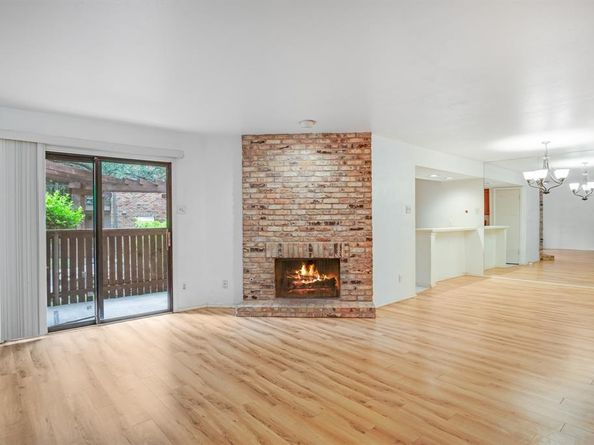 15221  Berry   1005, Dallas Texas 75248
