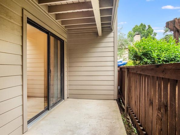 15221  Berry   1005, Dallas Texas 75248