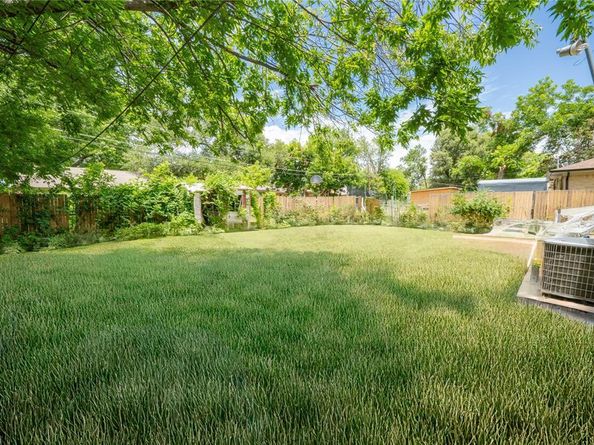 2217  Gaylord Drive , Dallas Texas 75227