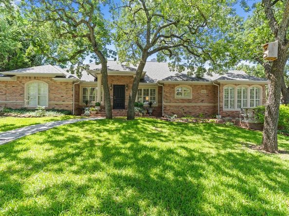 2523  Anglers Drive , Grapevine Texas 76051