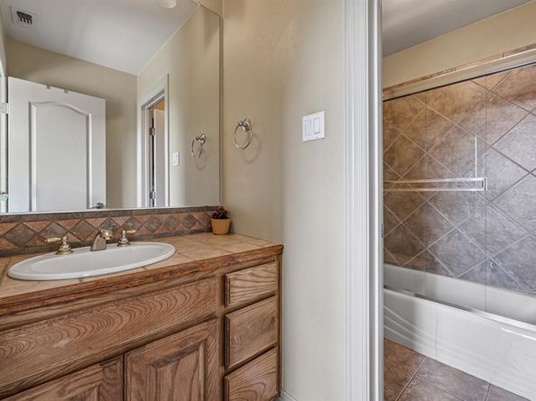 6537 S Dover Terrace , Fort Worth Texas 76132