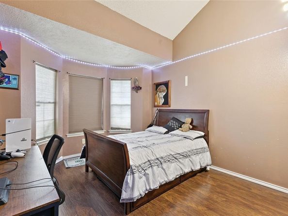 4947  Lomax Drive , Dallas Texas 75227