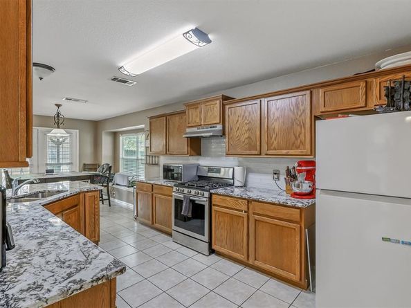 2109  Hemingway Drive , Denton Texas 76210