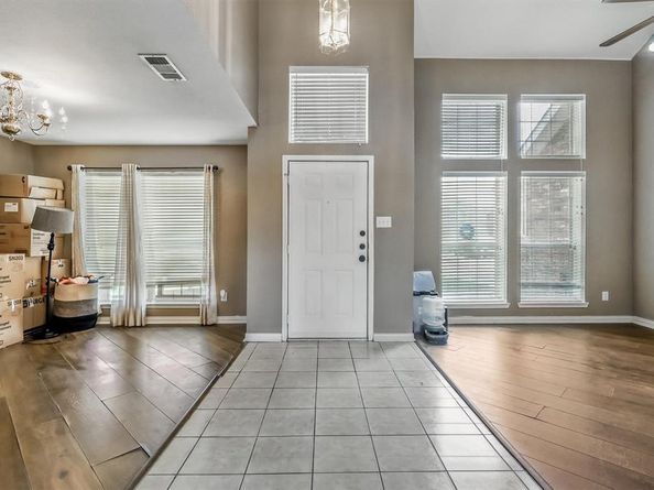 2109  Hemingway Drive , Denton Texas 76210