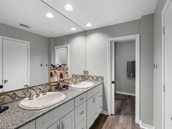 832  Havenwood Lane S, Fort Worth Texas 76112