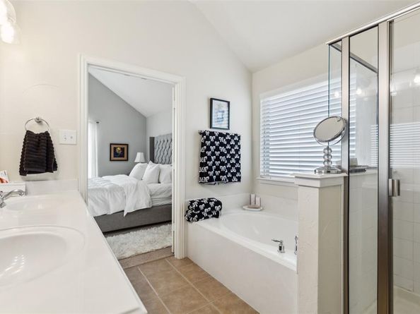 541  Kirby Drive , Argyle Texas 76226