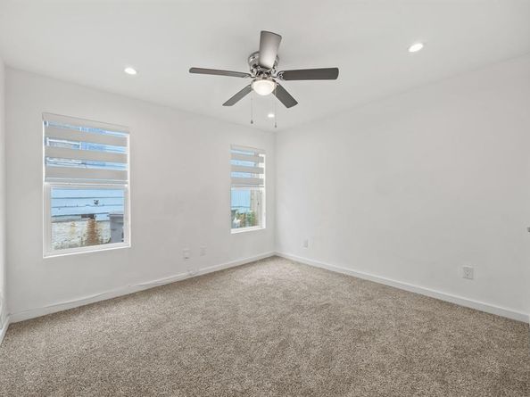 1331 S Denley Drive , Dallas Texas 75216