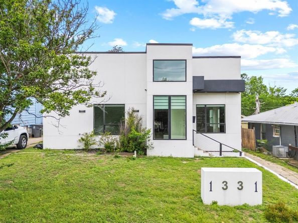 1331 S Denley Drive , Dallas Texas 75216
