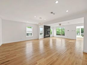 1331 S Denley Drive , Dallas Texas 75216