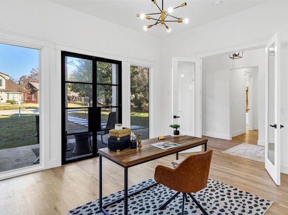 5940  Bryan Parkway , Dallas Texas 75206