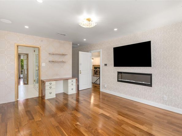 4522  Walnut Hill Lane , Dallas Texas 75229