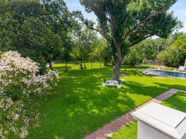 4522  Walnut Hill Lane , Dallas Texas 75229