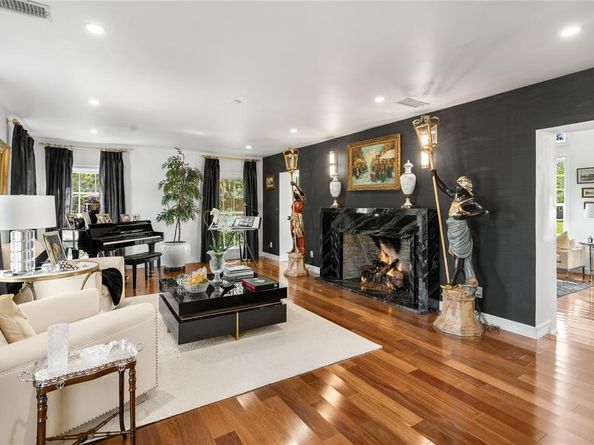 4522  Walnut Hill Lane , Dallas Texas 75229