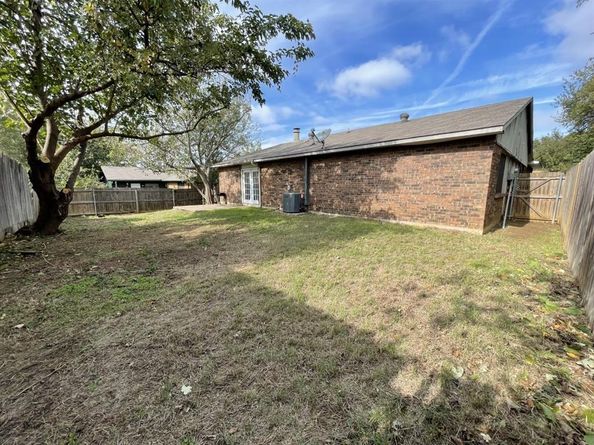 6606  Greenfield Drive , Arlington Texas 76016