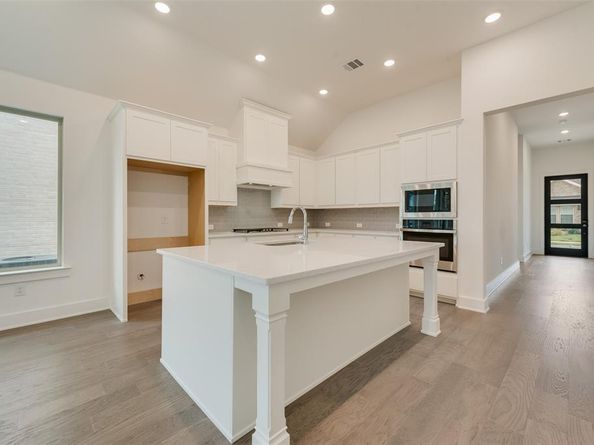 528  Embargo Drive , Fate Texas 75189