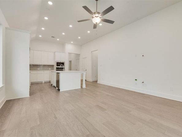 528  Embargo Drive , Fate Texas 75189