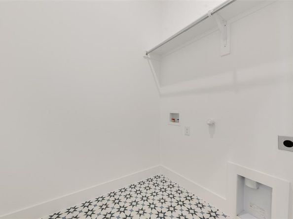 528  Embargo Drive , Fate Texas 75189