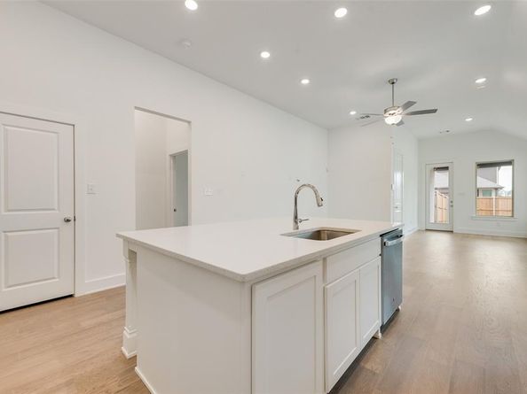 528  Embargo Drive , Fate Texas 75189