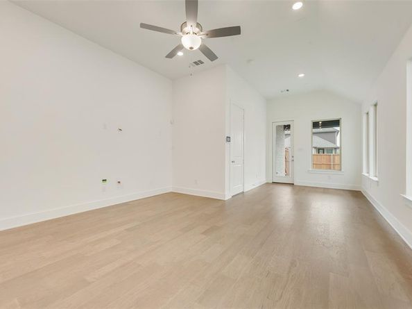 528  Embargo Drive , Fate Texas 75189