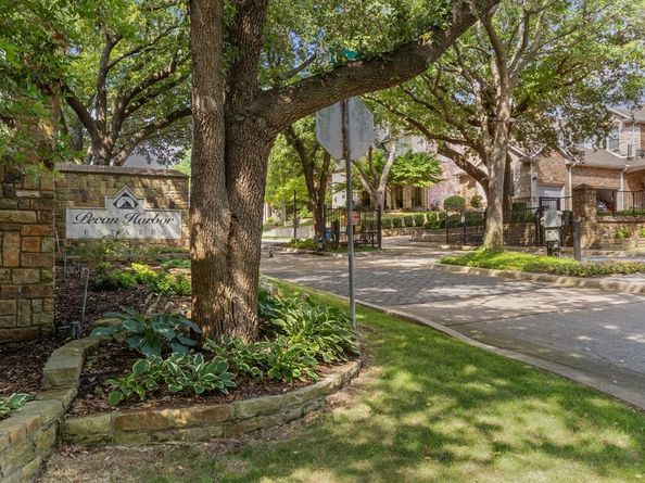 4206  Creekbluff Drive , Rowlett Texas 75088
