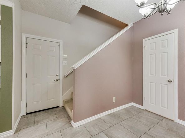 8404  Forest Lane  1305, Dallas Texas 75243