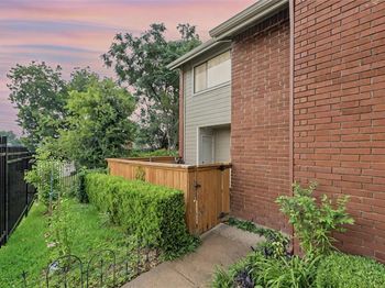 8404  Forest Lane 