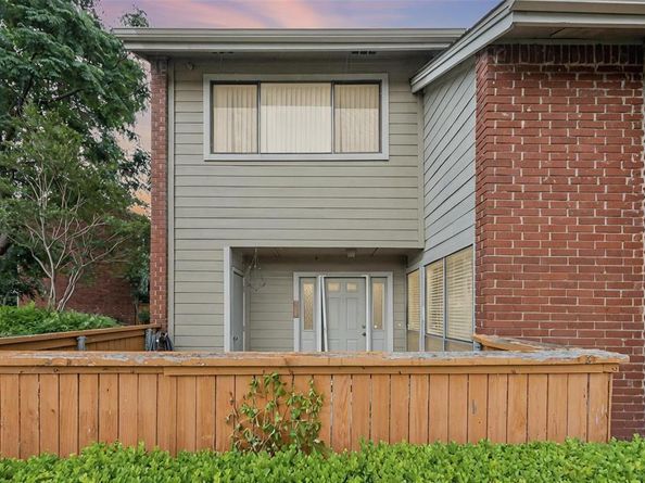8404  Forest Lane  1305, Dallas Texas 75243
