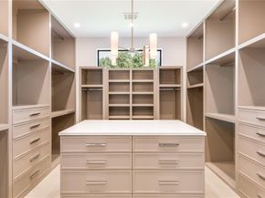 7522  Midbury Drive , Dallas Texas 75230