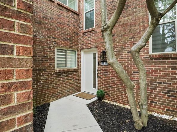 1916  Shorewood Drive , Grapevine Texas 76051